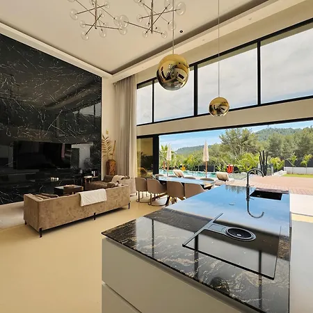 California Baia Tatil Evi *